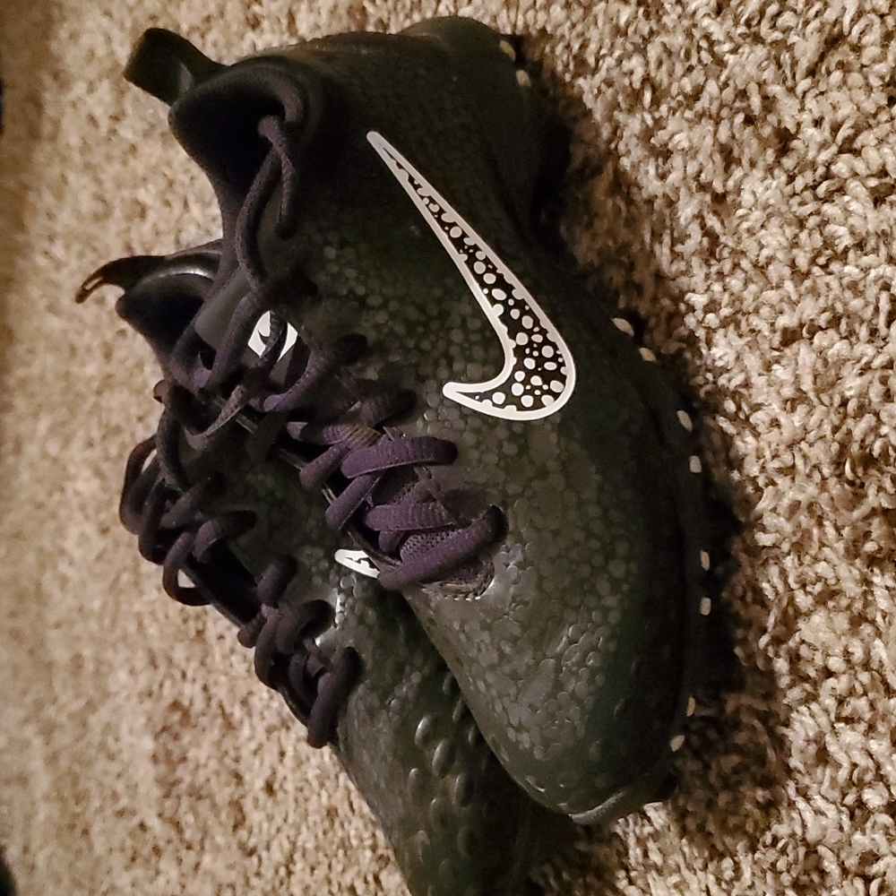 Kids cleats